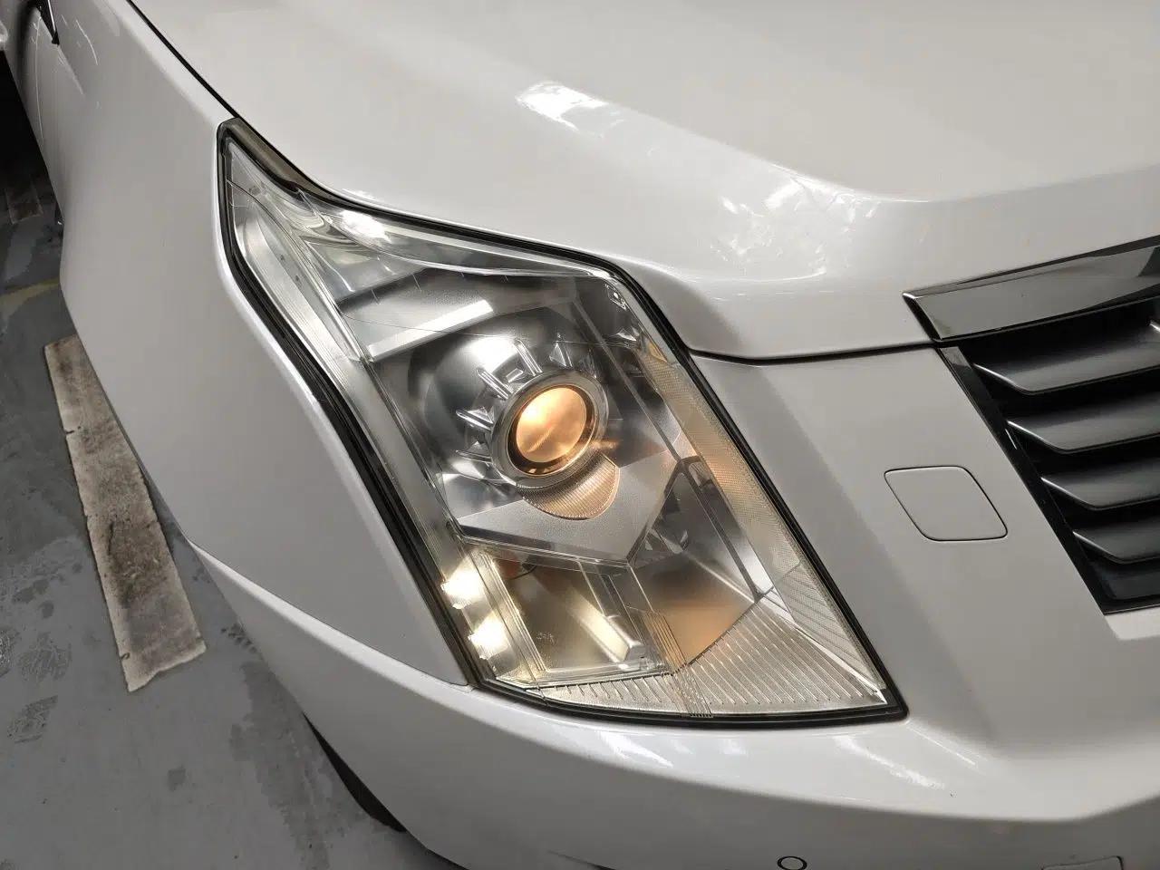 Cadillac SRX 2015 3.0L Elite Model — миниатюра 7