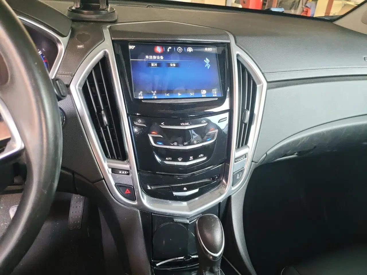 Cadillac SRX 2013 3.0L Comfort Model — миниатюра 13