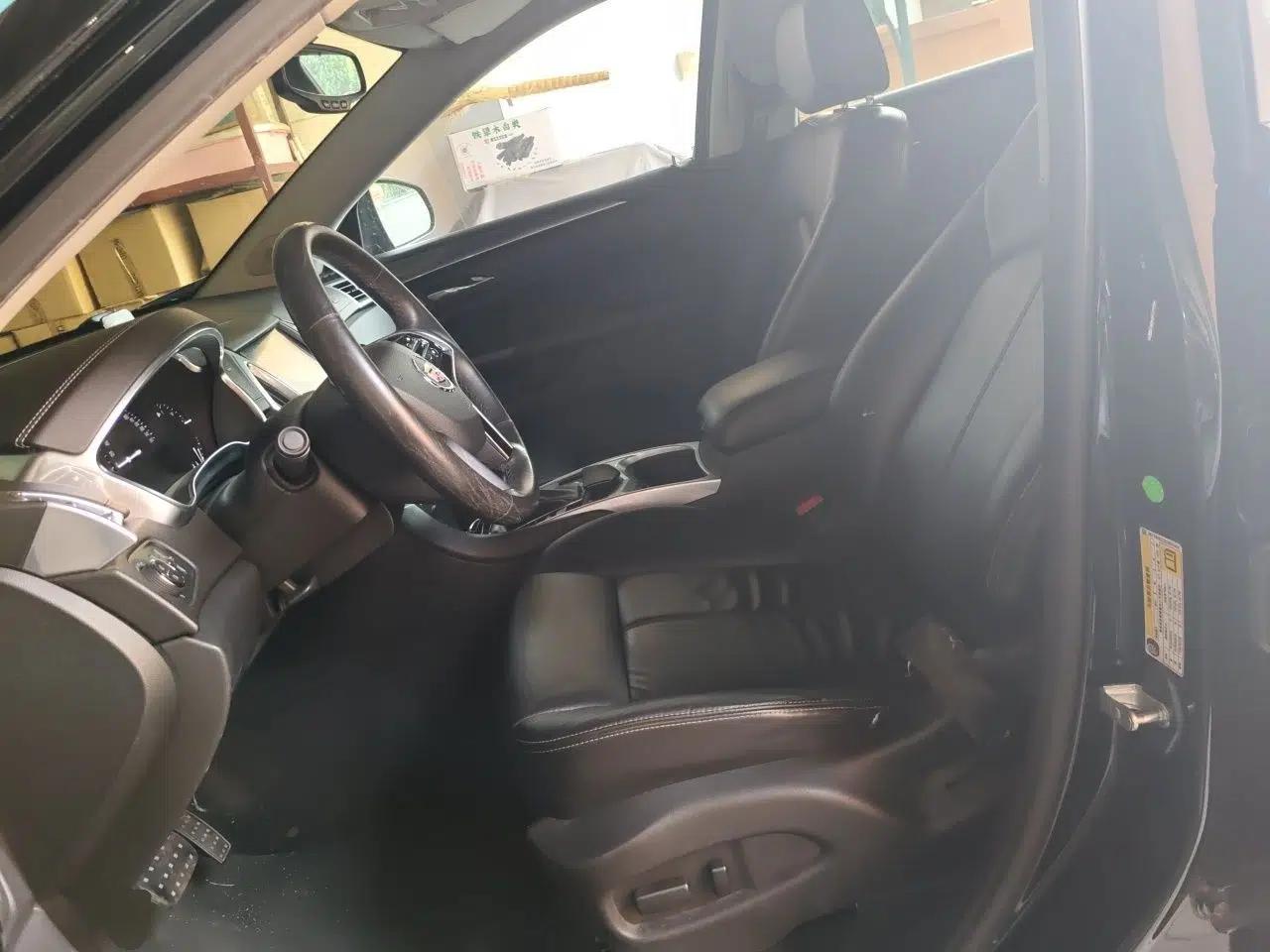 Cadillac SRX 2013 3.0L Comfort Model — миниатюра 15