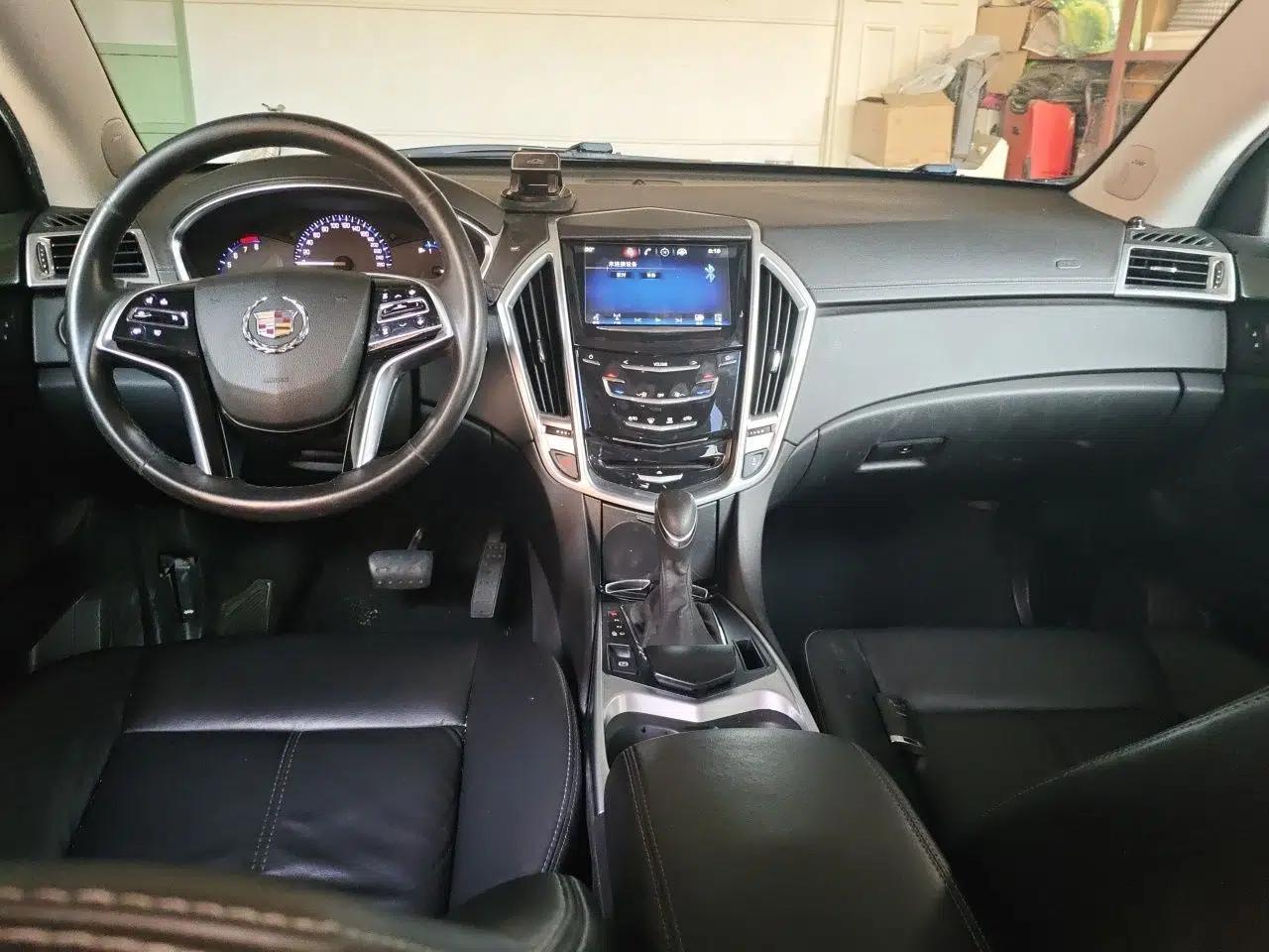 Cadillac SRX 2013 3.0L Comfort Model — миниатюра 9