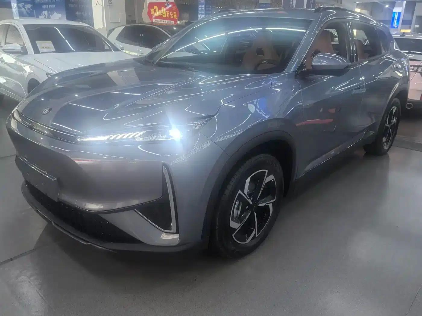 Dongfeng Fengshen L7 2026 Model 530 Enjoy Edition — миниатюра 2