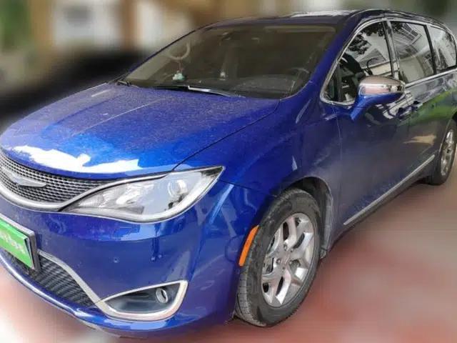 Chrysler Grand Voyager 2017 3.6L Premium Edition