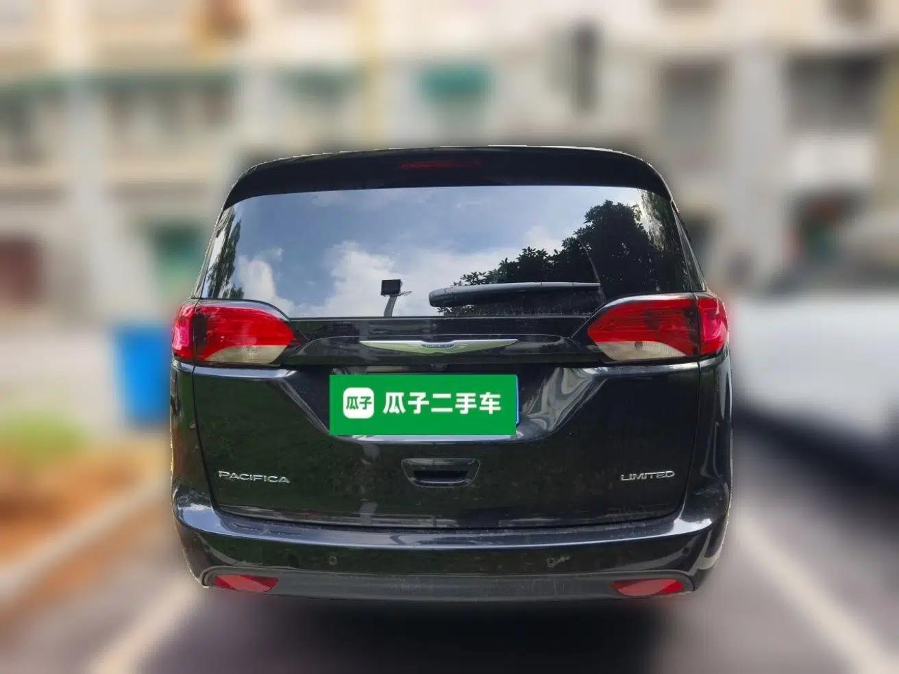 Chrysler Grand Voyager 2017 3.6L Premium Edition — миниатюра 5