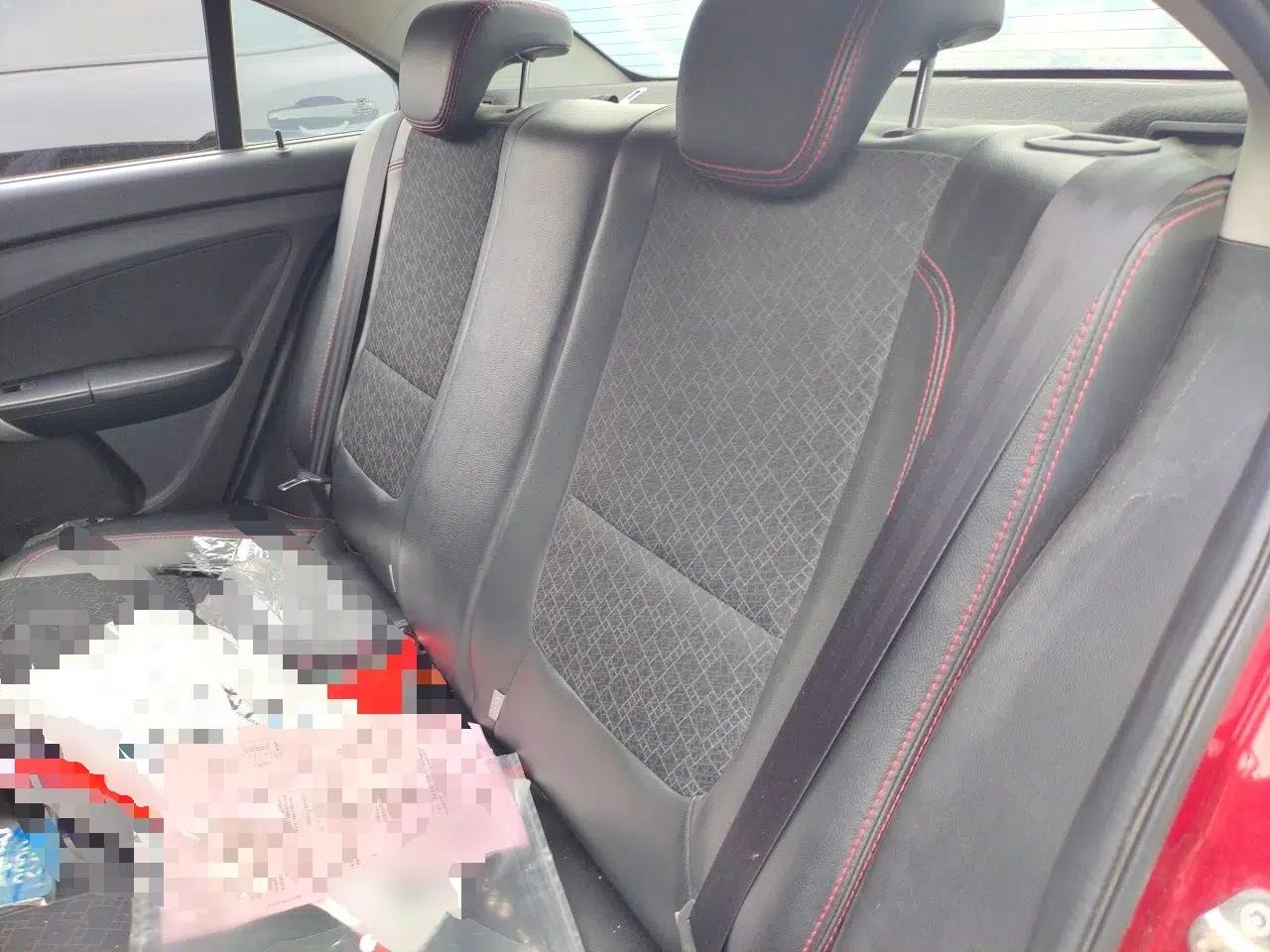 Cowin C3 2015 1.5L Manual Gold Diamond Edition — миниатюра 17