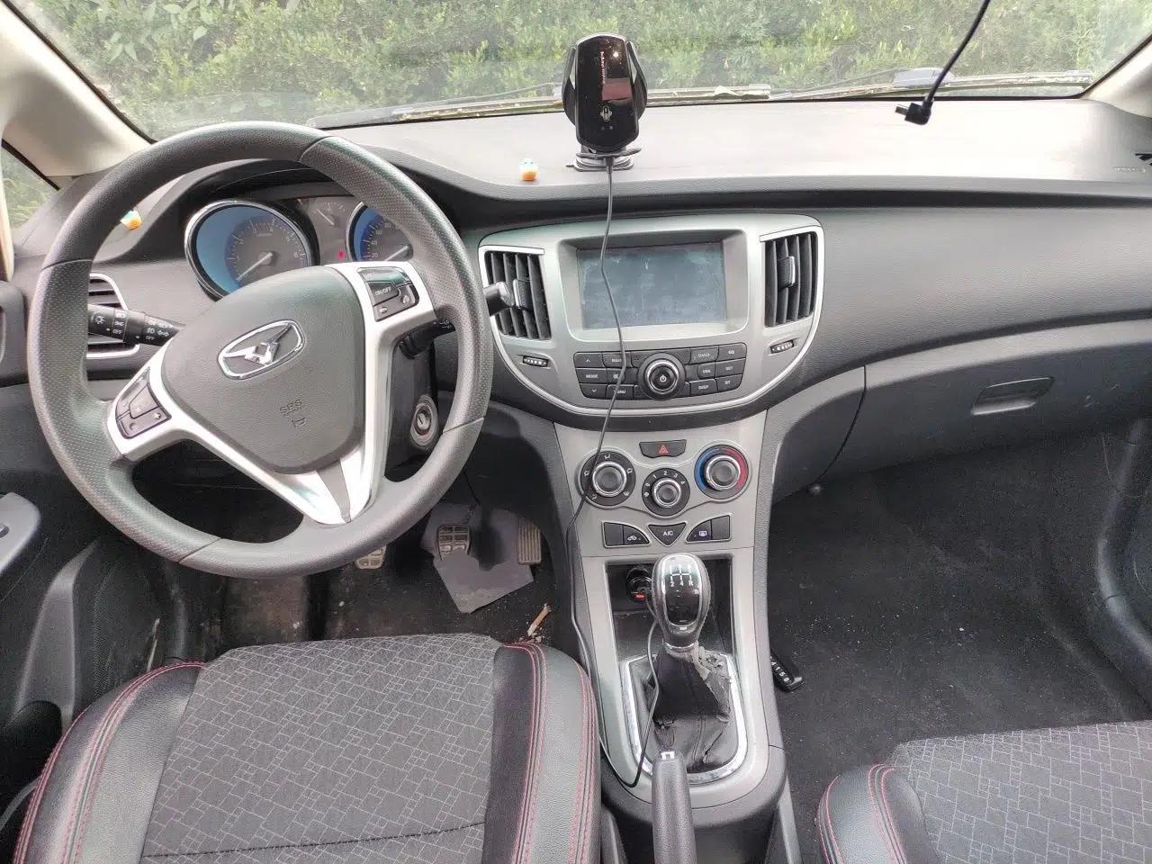 Cowin C3 2015 1.5L Manual Gold Diamond Edition — миниатюра 9