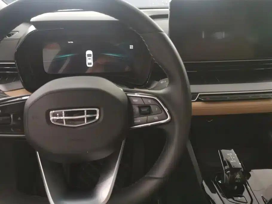 Geely Emgrand L HiP 2024 Champion Edition 1.5TD-DHT Pro 100KM Excellent Model — миниатюра 12