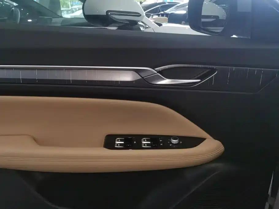 Geely Emgrand L HiP 2024 Champion Edition 1.5TD-DHT Pro 100KM Excellent Model — миниатюра 7