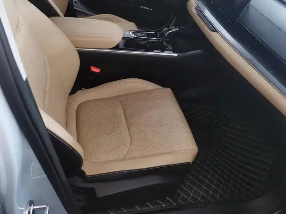 Geely Emgrand L HiP 2024 Champion Edition 1.5TD-DHT Pro 100KM Excellent Model — миниатюра 8