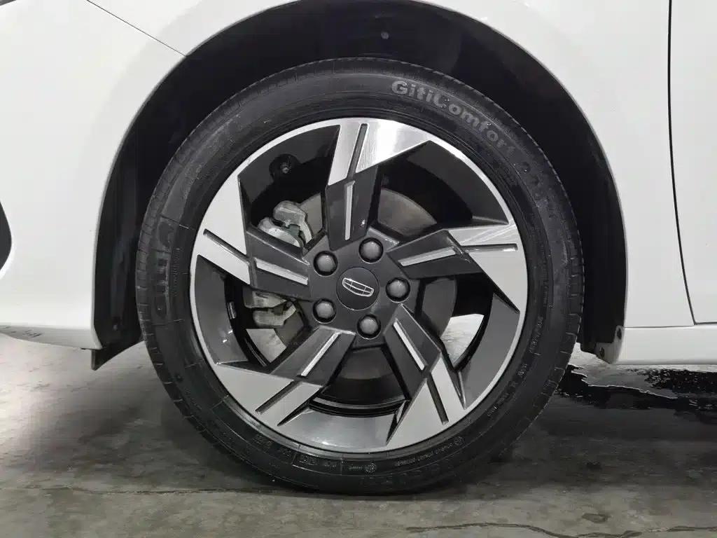 Geely Emgrand L HiP 2022 1.5TD-DHT Pro 100KM Super Speed — миниатюра 17