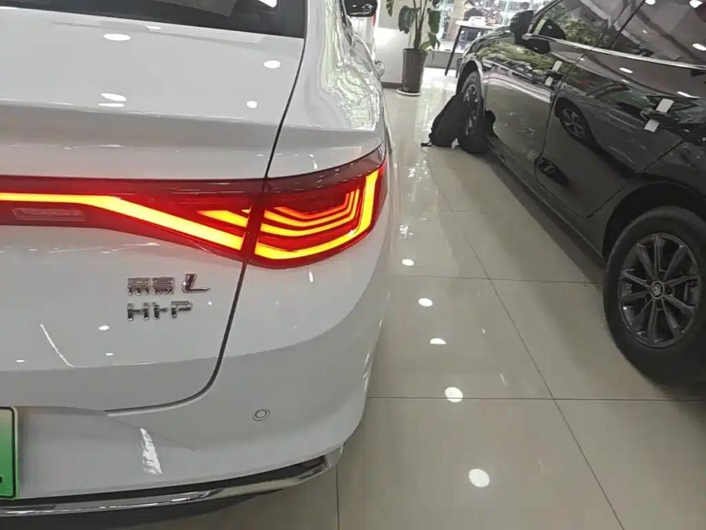 Geely Emgrand L HiP 2024 Dragon Edition 1.5TD-DHT Pro 100KM Superior Model — миниатюра 8