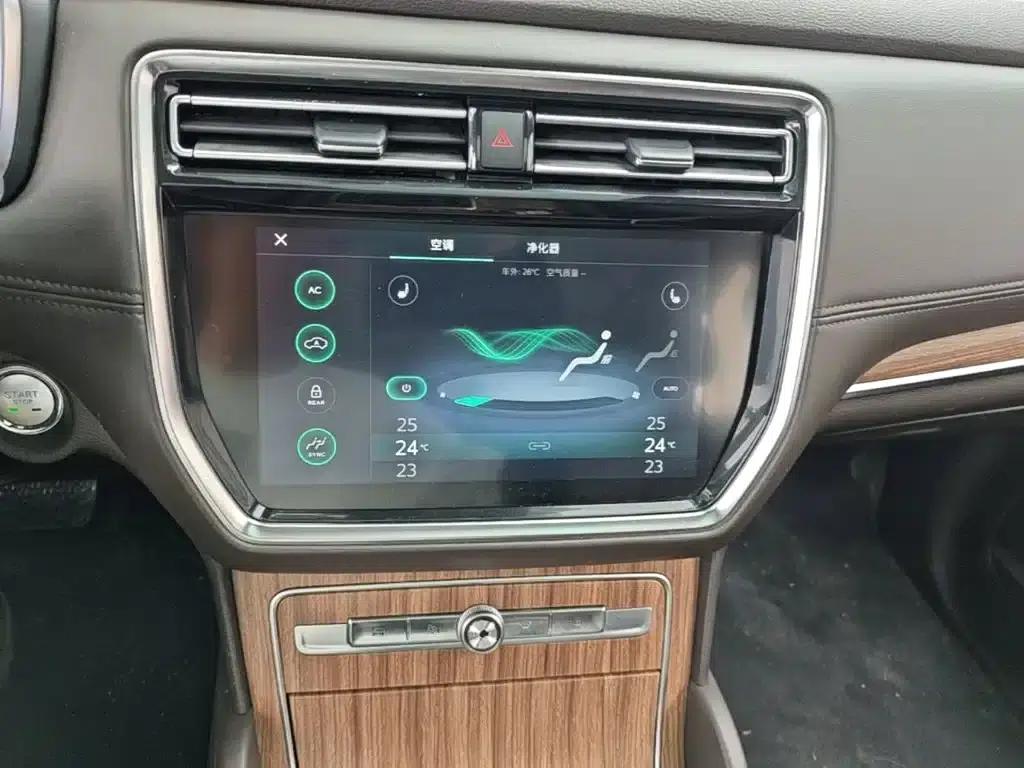 Roewe RX8 2018 30T Intelligent Internet Two-Wheel Drive Supreme Edition — миниатюра 13