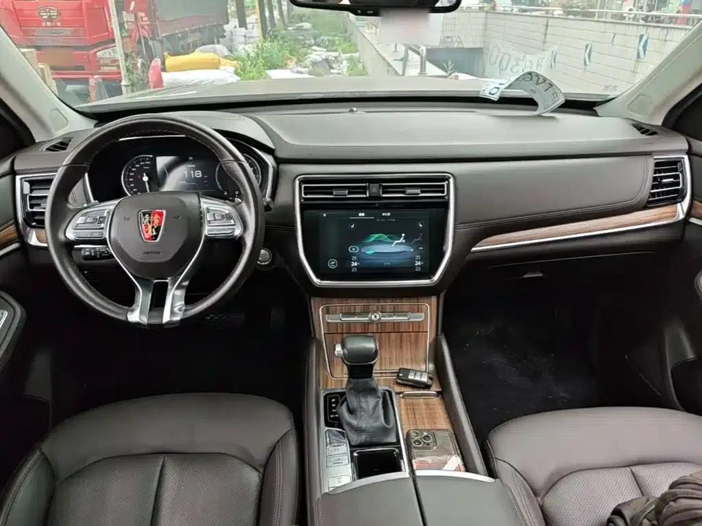 Roewe RX8 2018 30T Intelligent Internet Two-Wheel Drive Supreme Edition — миниатюра 10