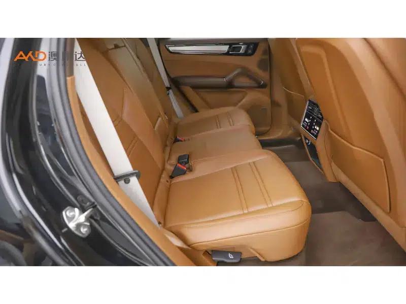 2023 Cayenne 3.0T Platinum Edition — миниатюра 10