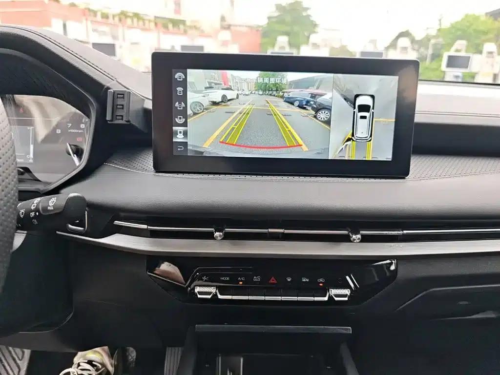 Wuling Jiachen 2022 1.5T CVT Premium Flagship Edition — миниатюра 15