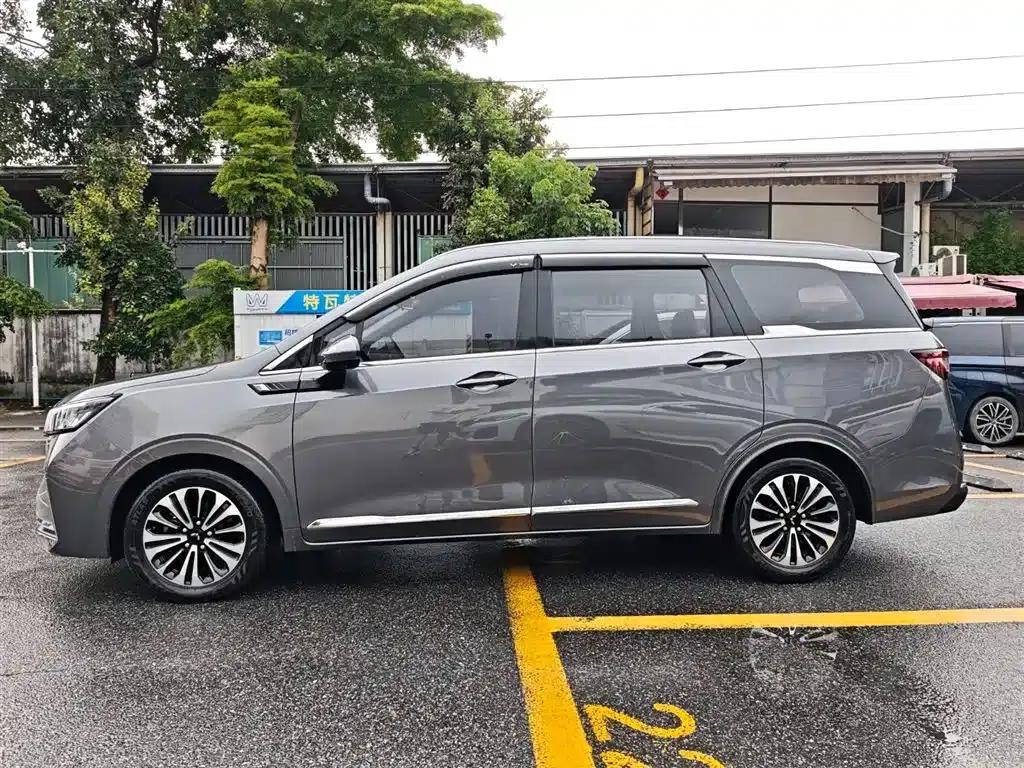 Wuling Jiachen 2022 1.5T CVT Premium Flagship Edition — миниатюра 8