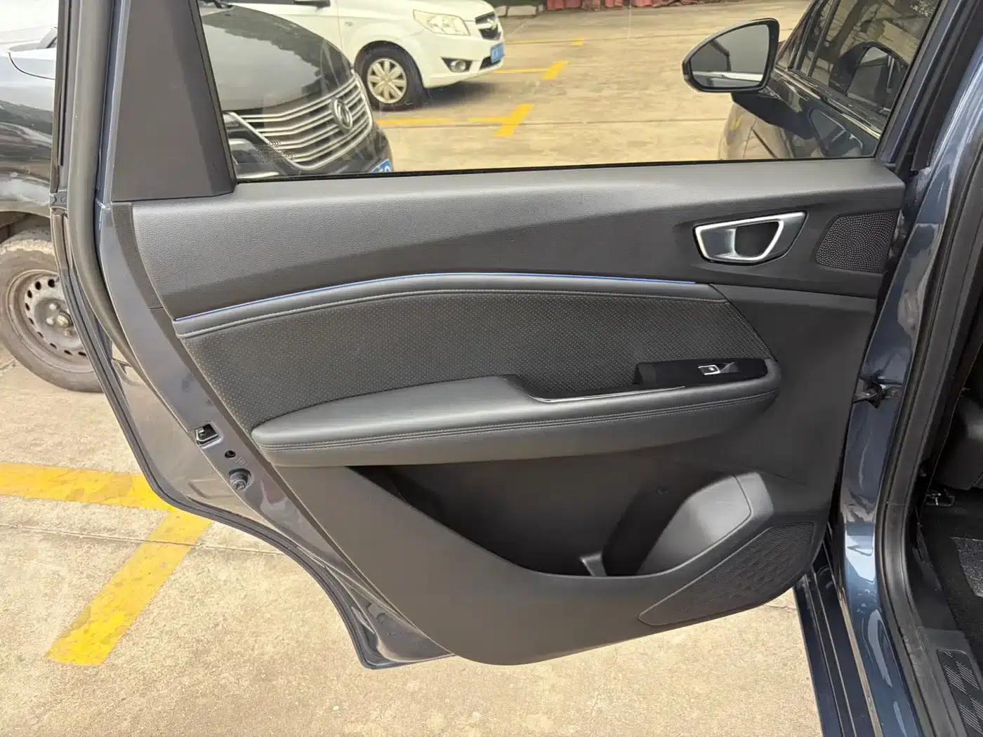 Wuling Jiachen 2022 1.5T CVT Premium Flagship Edition — миниатюра 17