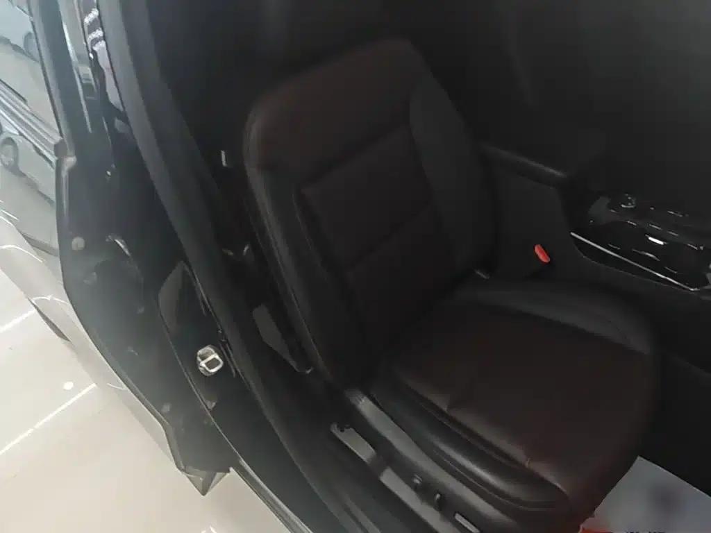 2022 Chevrolet Blazer Mild Hybrid 650T RS AWD 5-Seat Rugged Edition — миниатюра 25