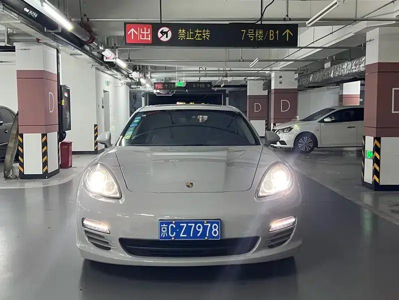 Panamera 2010 Panamera 4 3.6L — миниатюра 2