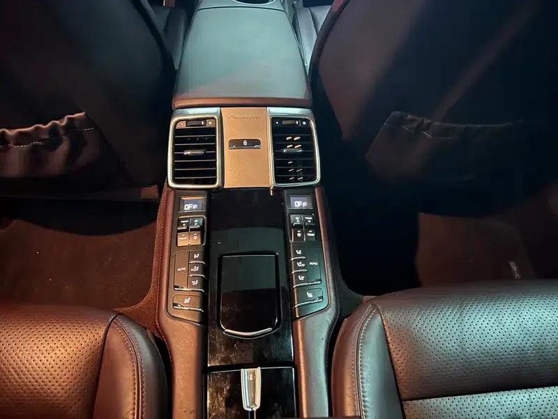 Panamera 2010 Panamera 4 3.6L — миниатюра 8