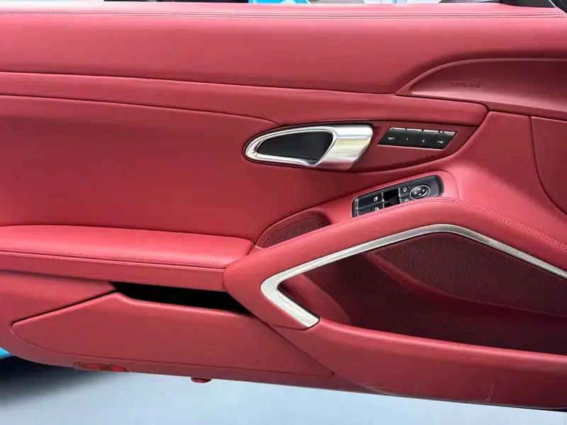 2018 Porsche 718 Boxster 2.0T — миниатюра 8