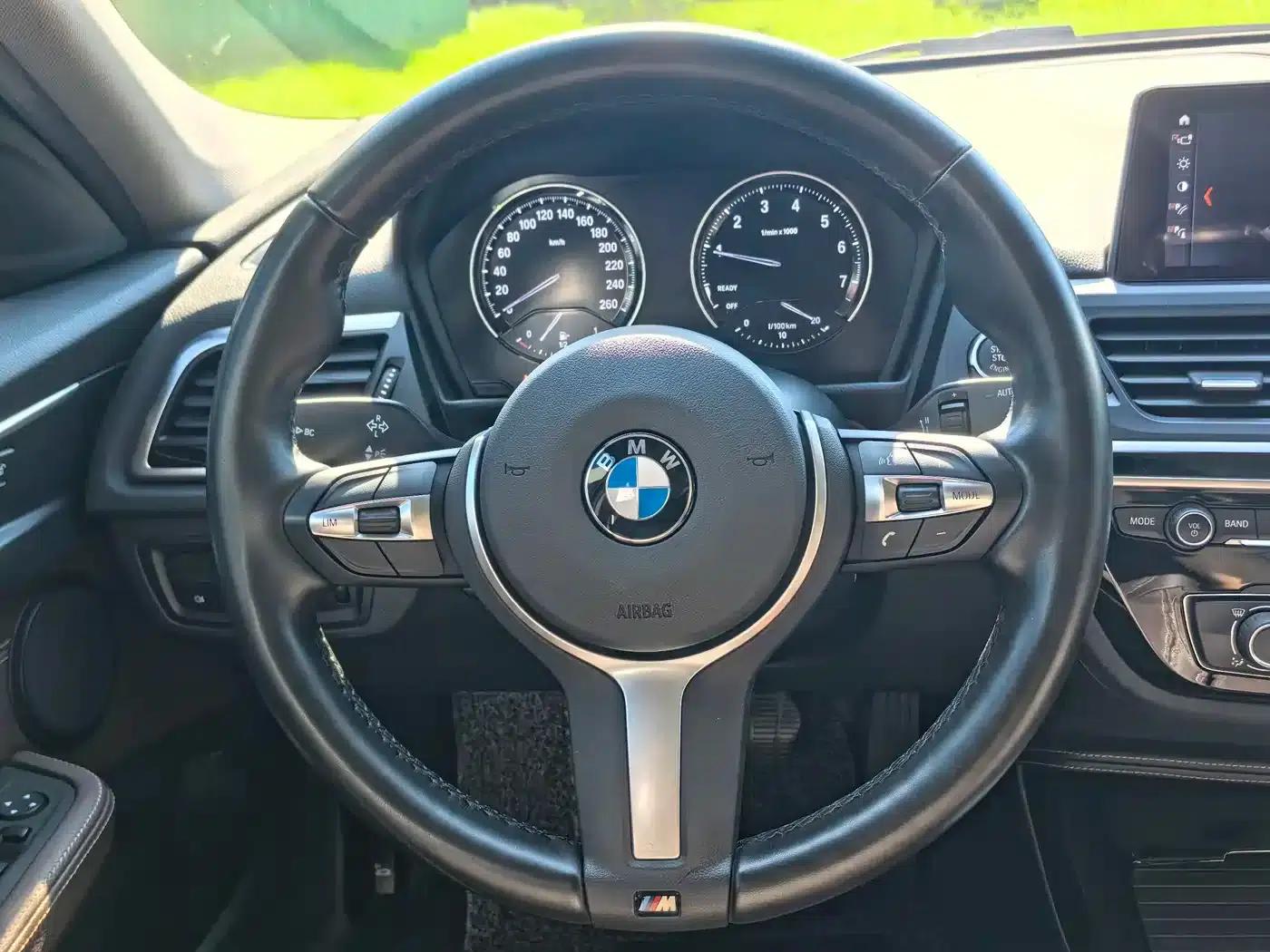 2020 BMW 1 Series 120i M Sport Package — миниатюра 14