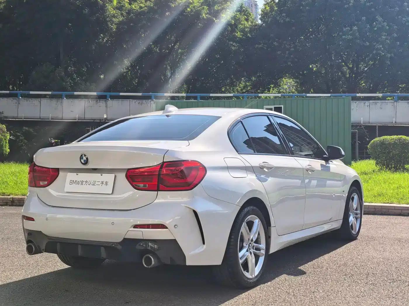 2020 BMW 1 Series 120i M Sport Package — миниатюра 7