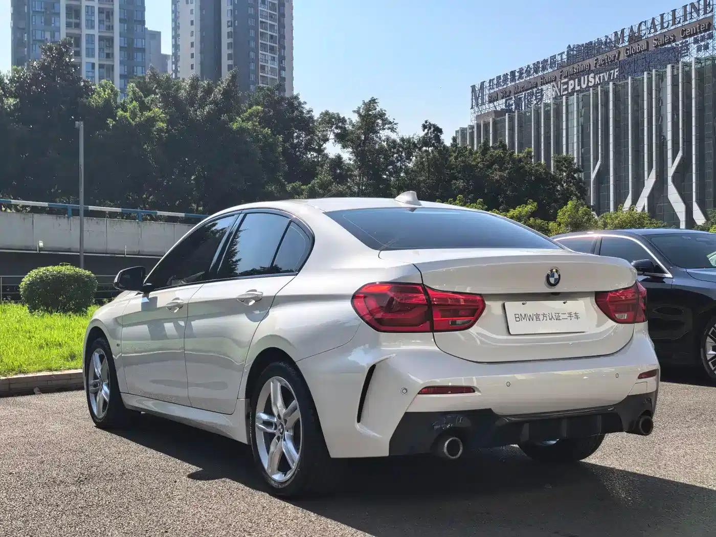 2020 BMW 1 Series 120i M Sport Package — миниатюра 8