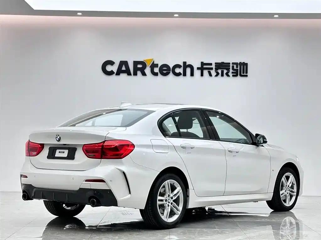 2021 BMW 1 Series 120i M Sport Shadow Edition — миниатюра 5