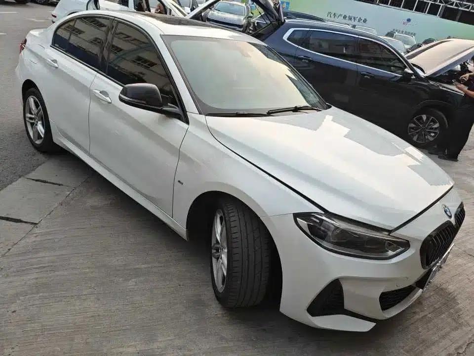 BMW 1 Series 2023 120i M Sport Shadow Edition — миниатюра 2