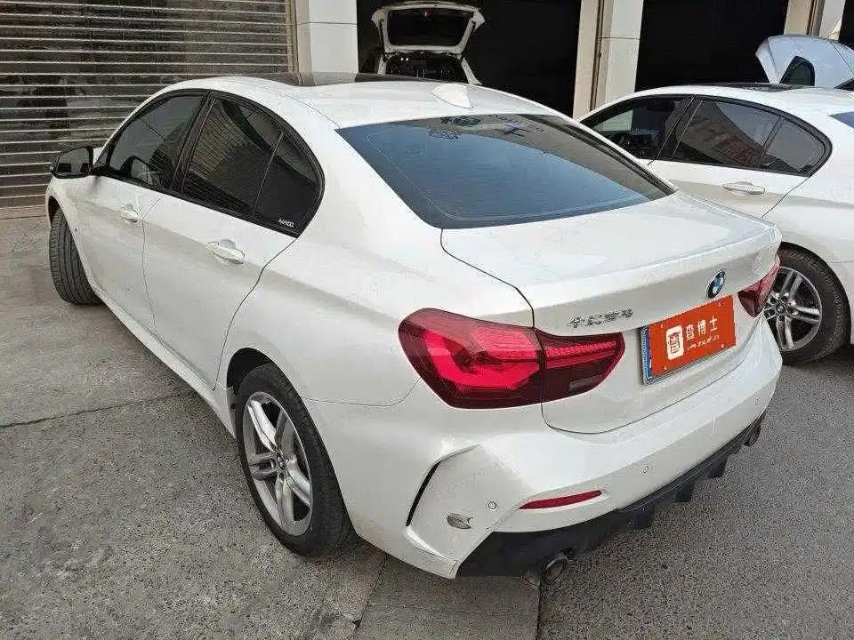BMW 1 Series 2023 120i M Sport Shadow Edition — миниатюра 3