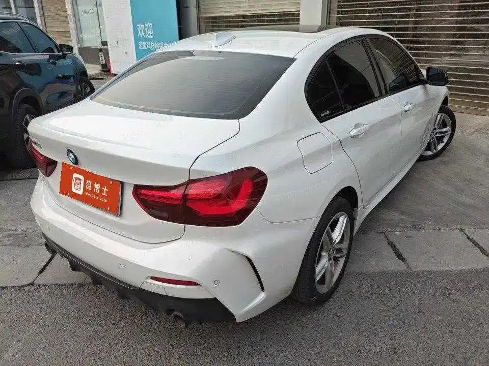 BMW 1 Series 2023 120i M Sport Shadow Edition — миниатюра 4