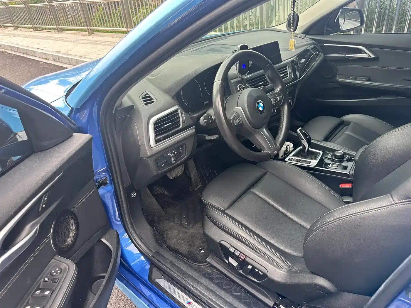 2020 BMW 1 Series 120i M Sport Package — миниатюра 7