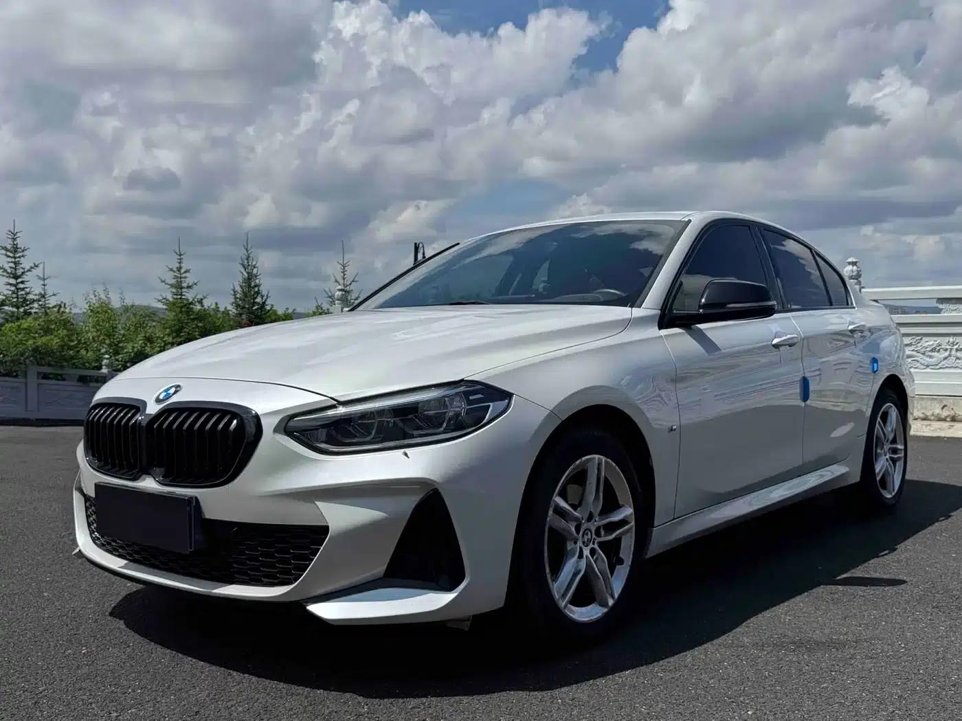 2021 BMW 1 Series 120i M Sport Shadow Edition — миниатюра 1