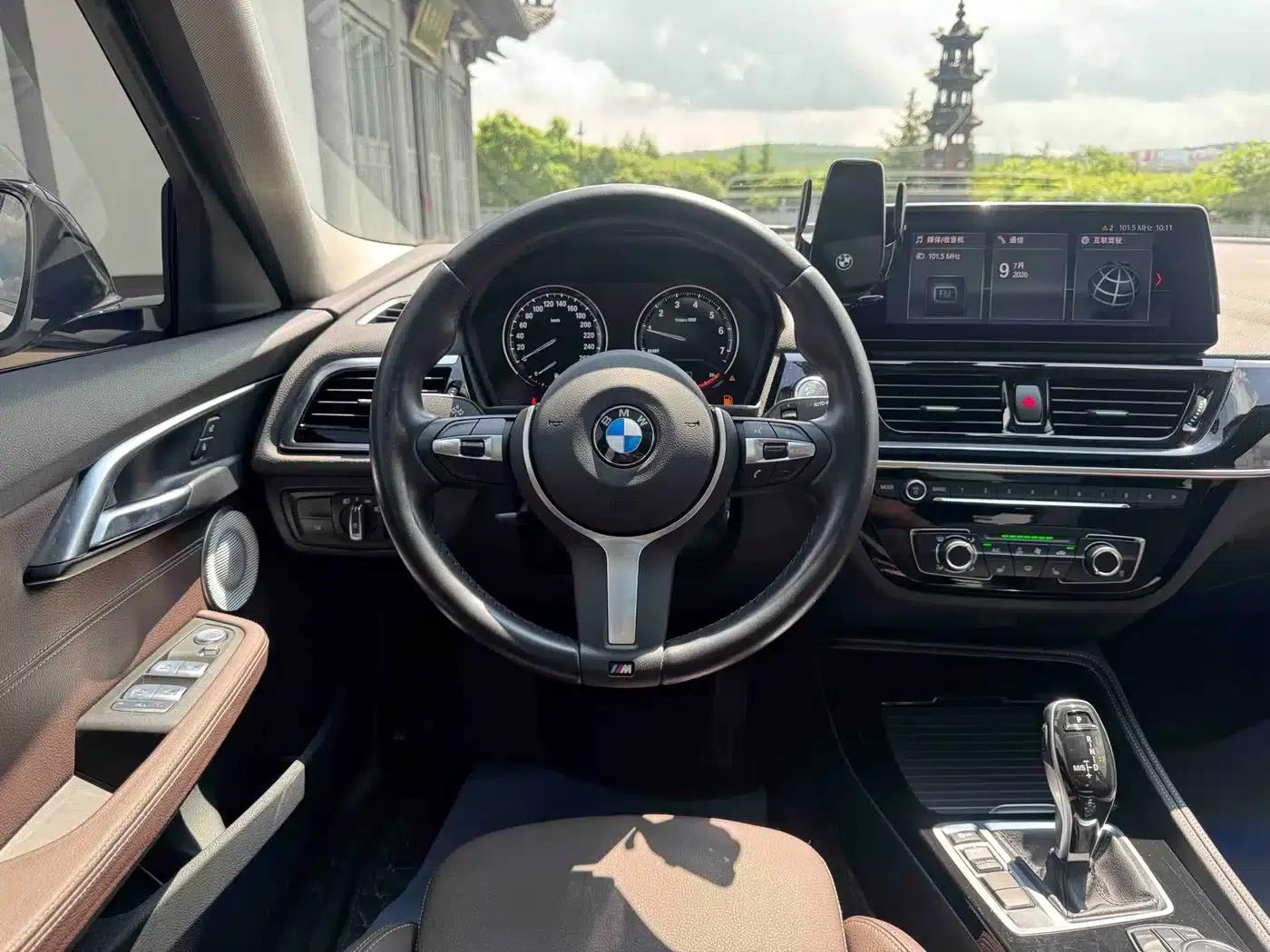 2021 BMW 1 Series 120i M Sport Shadow Edition — миниатюра 17