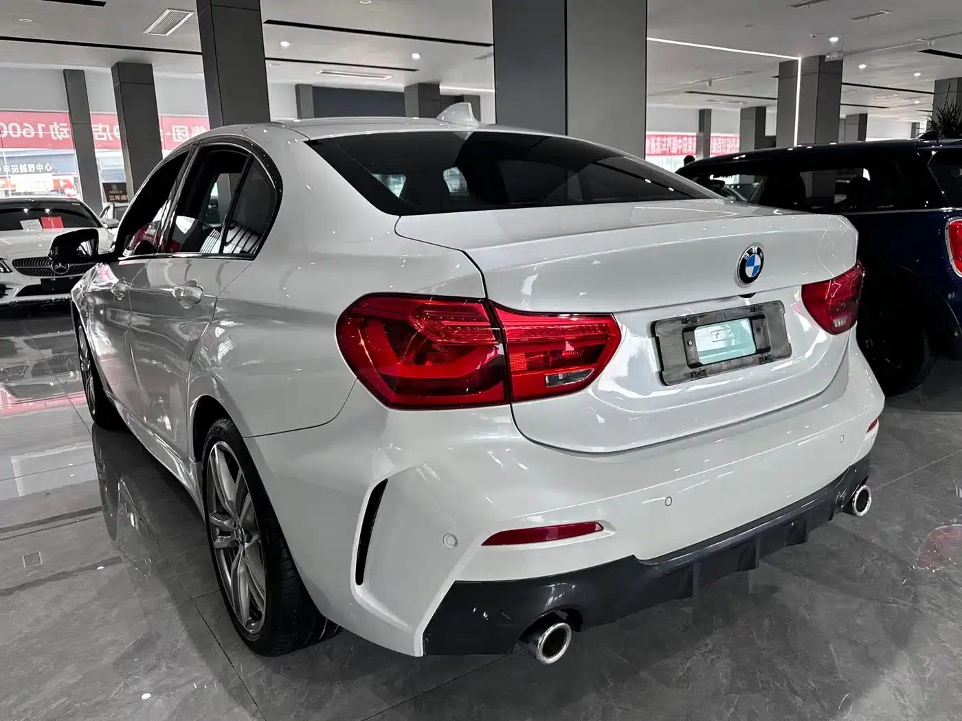 2020 BMW 1 Series 125i Leading M Sport Package — миниатюра 11
