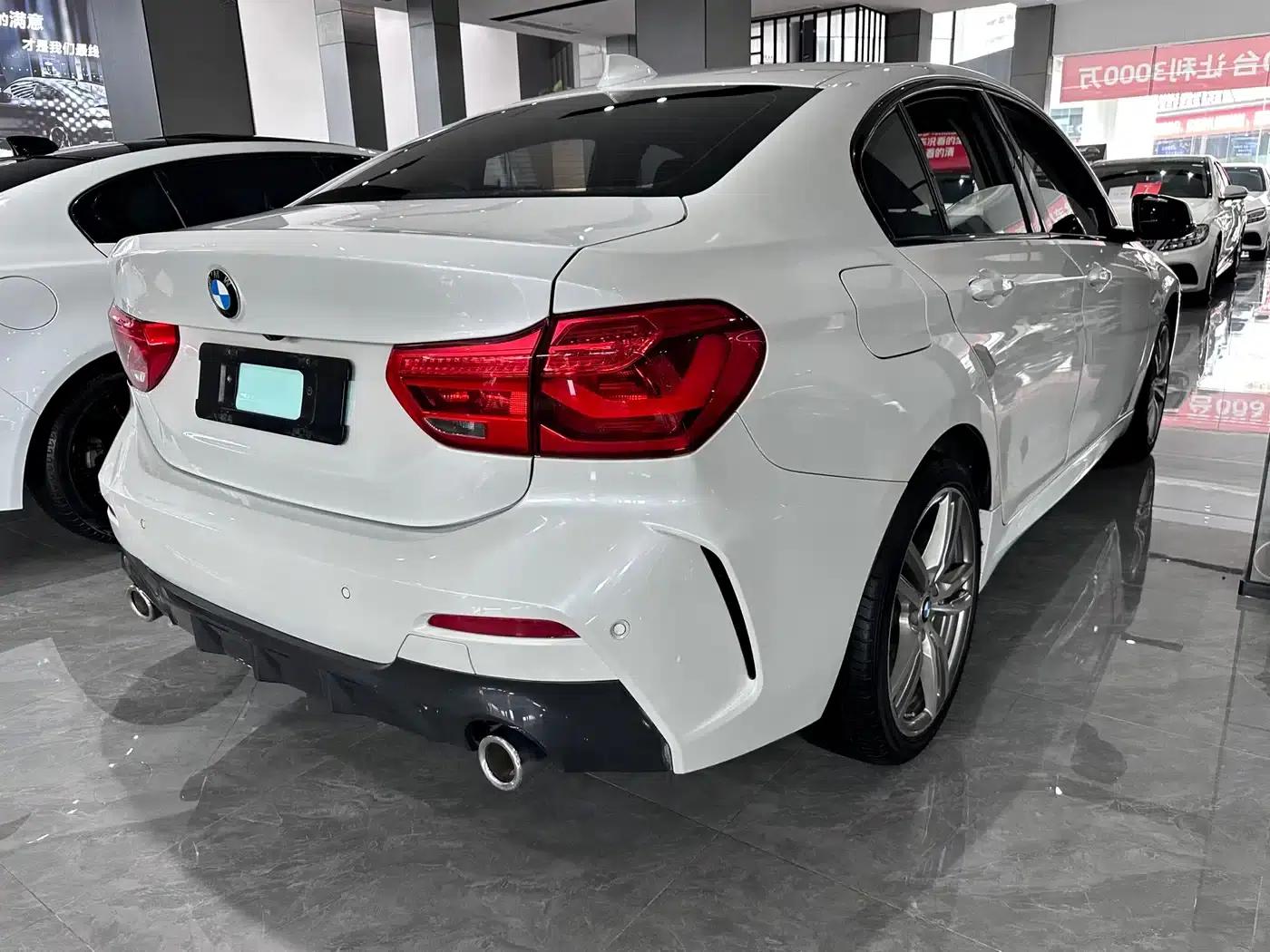 2020 BMW 1 Series 125i Leading M Sport Package — миниатюра 12
