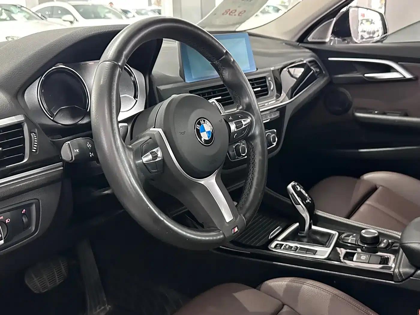 2020 BMW 1 Series 125i Leading M Sport Package — миниатюра 6