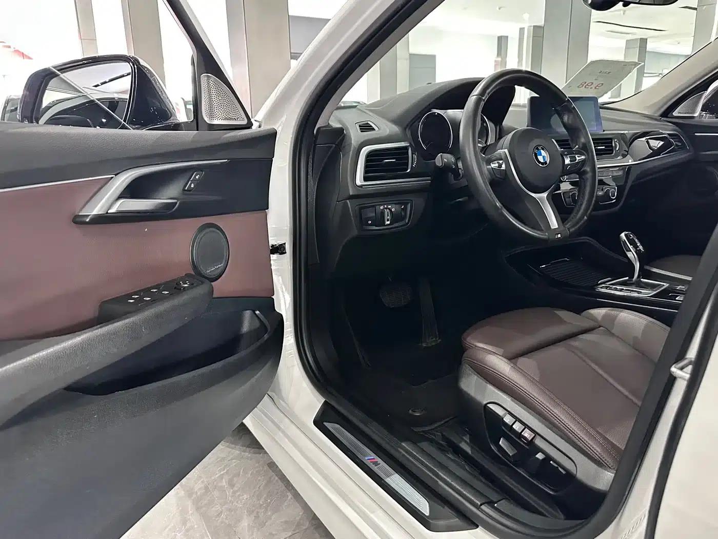 2020 BMW 1 Series 125i Leading M Sport Package — миниатюра 7