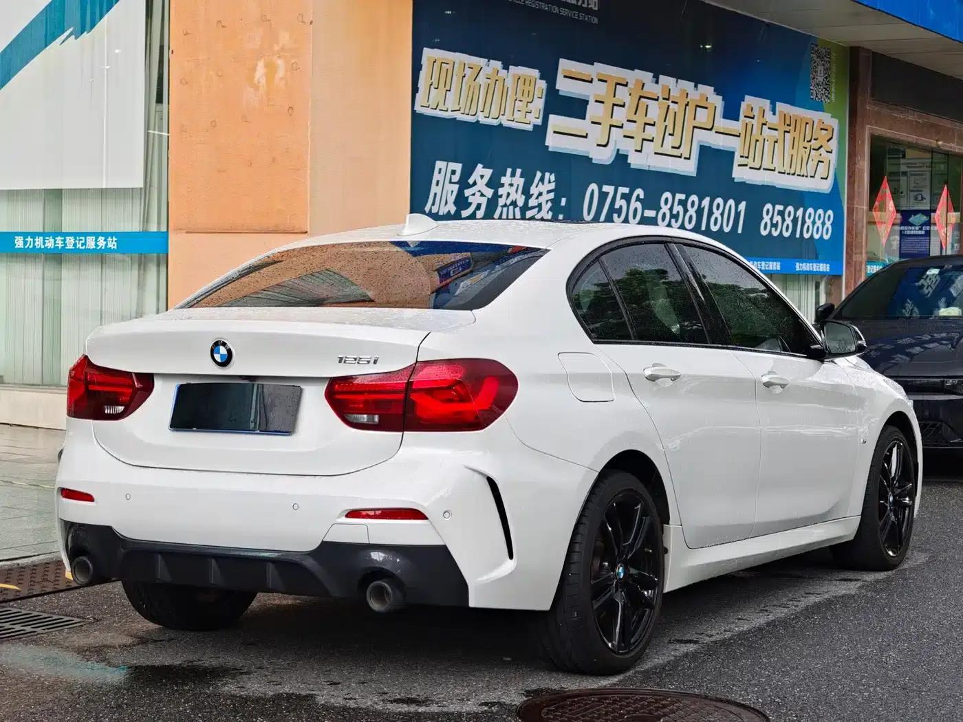 BMW 1 Series 2023 125i M Sport Shadow Edition — миниатюра 9