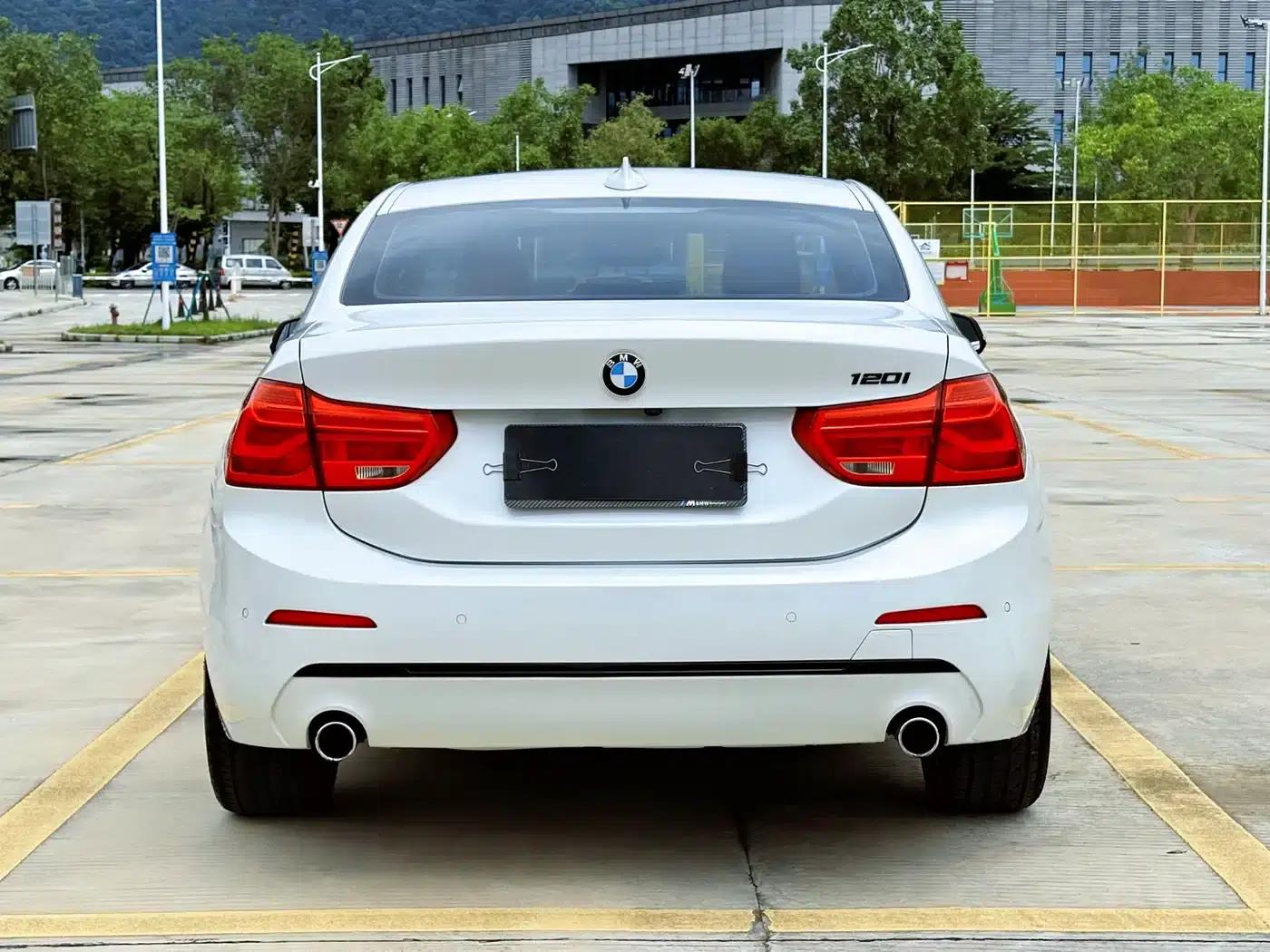 2018 BMW 1 Series 120i Design Package — миниатюра 38