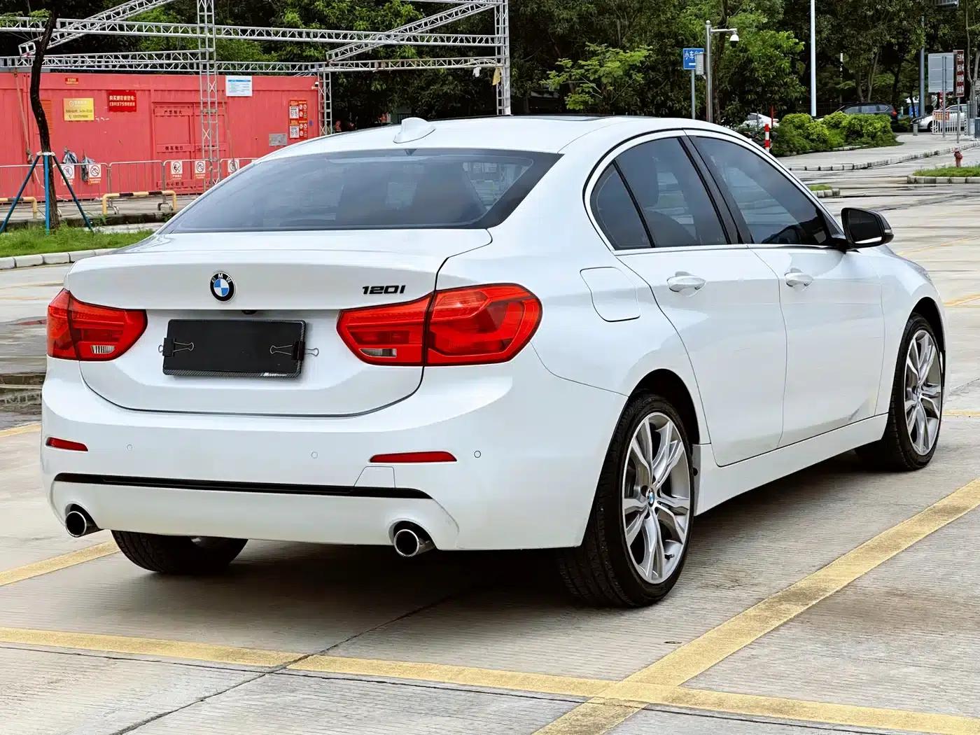 2018 BMW 1 Series 120i Design Package — миниатюра 39