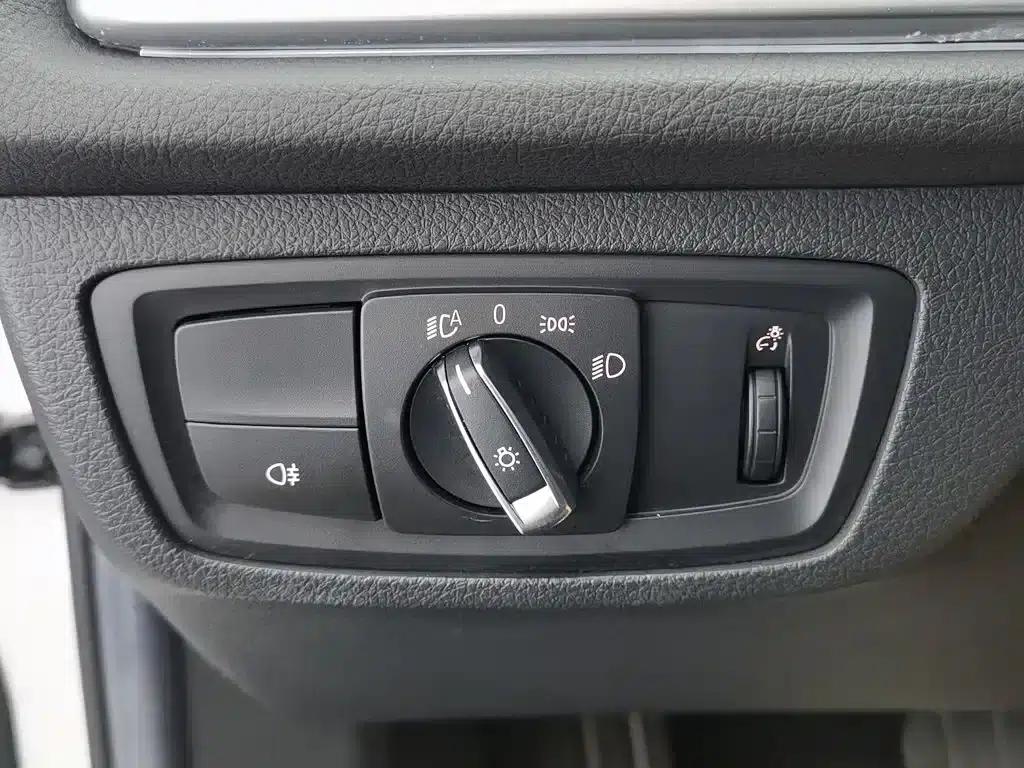 2020 BMW 1 Series 125i Leading M Sport Package — миниатюра 21