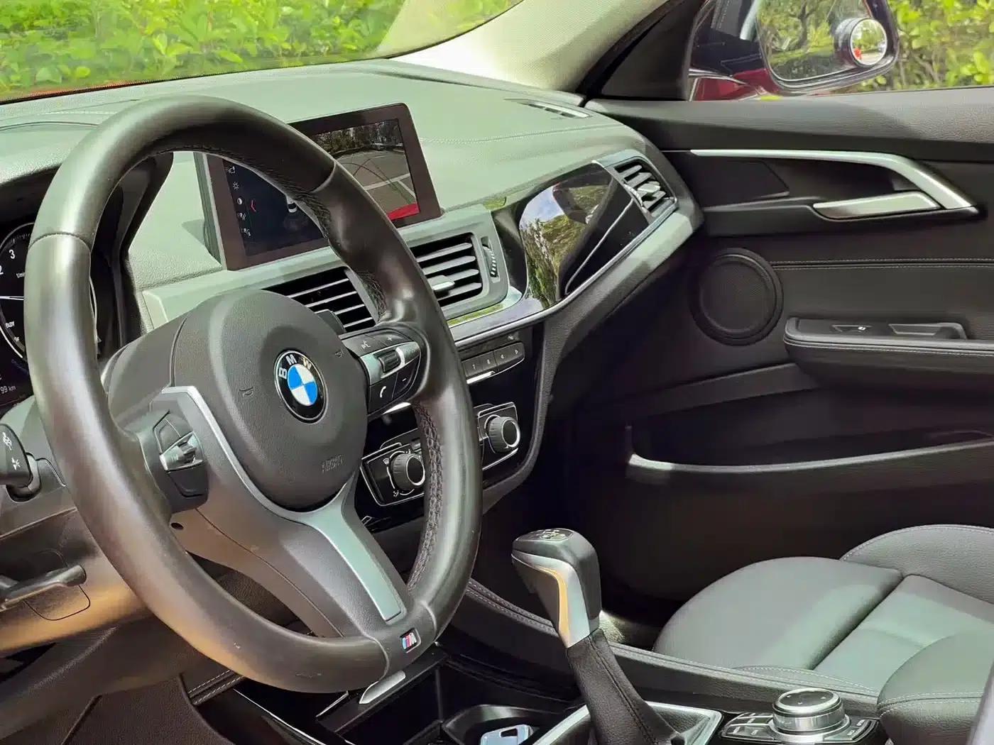 2019 BMW 1 Series 118i M Sport Package — миниатюра 13