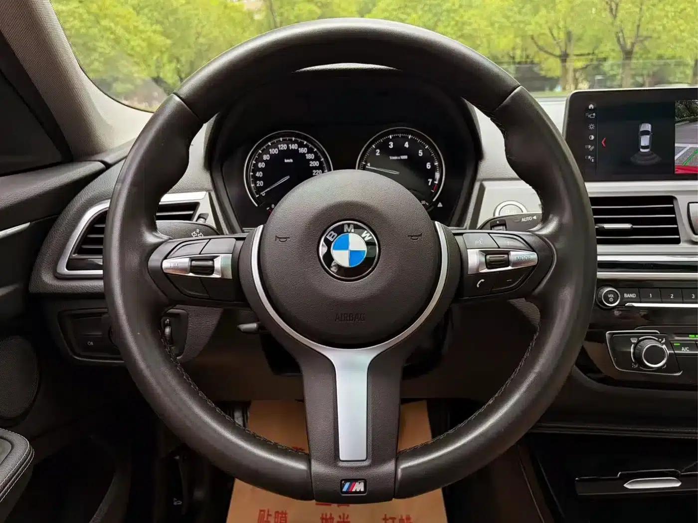 2019 BMW 1 Series 118i M Sport Package — миниатюра 14