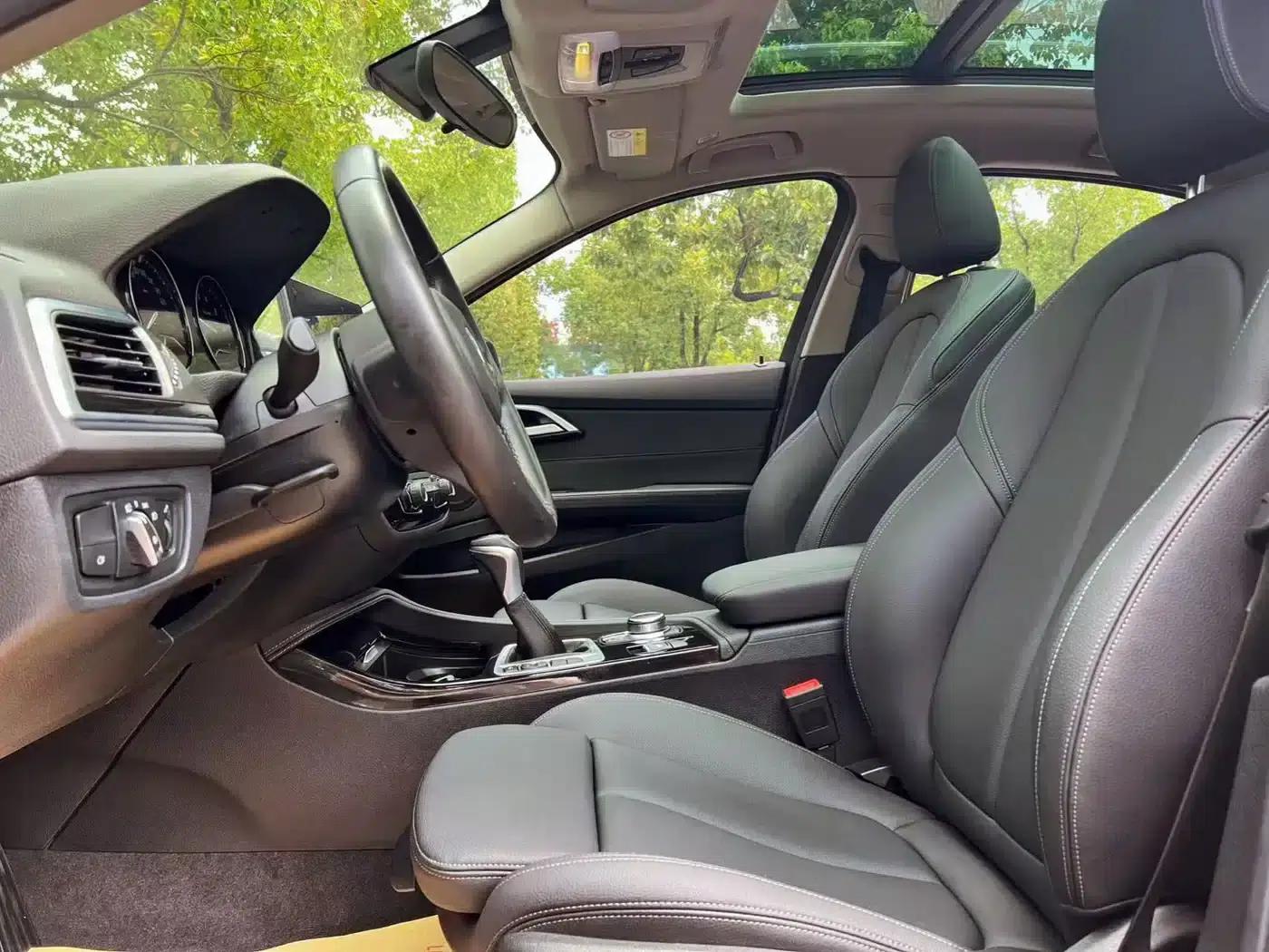 2019 BMW 1 Series 118i M Sport Package — миниатюра 10