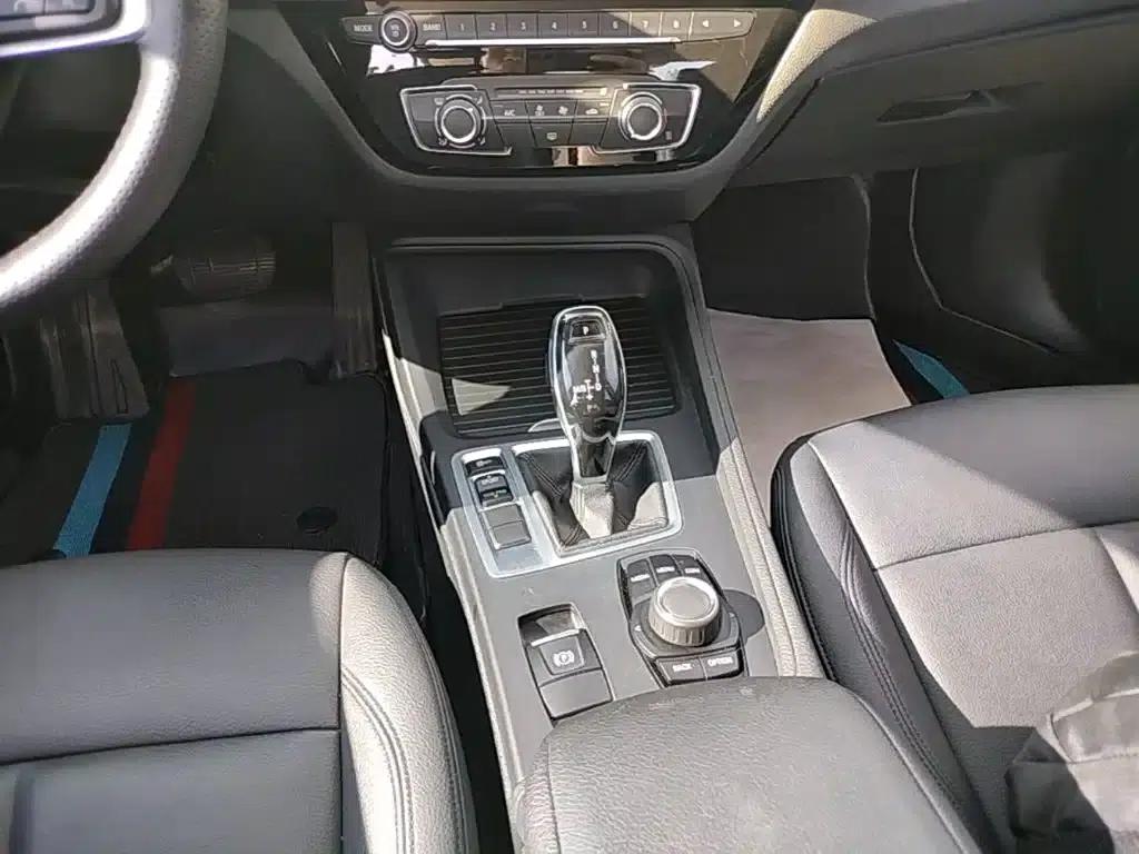 BMW 1 Series 2020 120i Fashion Edition — миниатюра 14