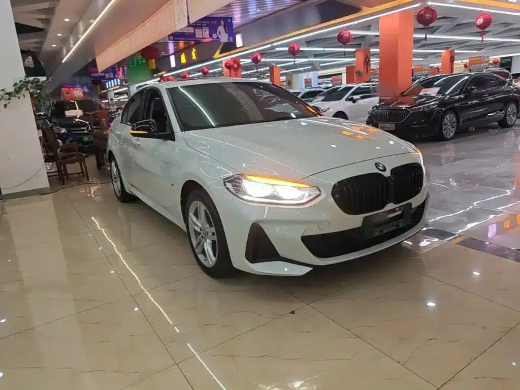 BMW 1 Series 2021 Facelift 120i M Sport Shadow Edition — миниатюра 4