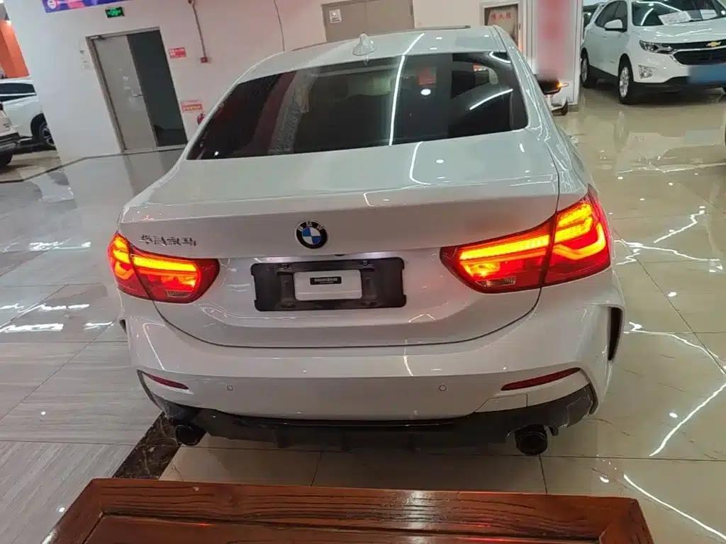 BMW 1 Series 2021 Facelift 120i M Sport Shadow Edition — миниатюра 6