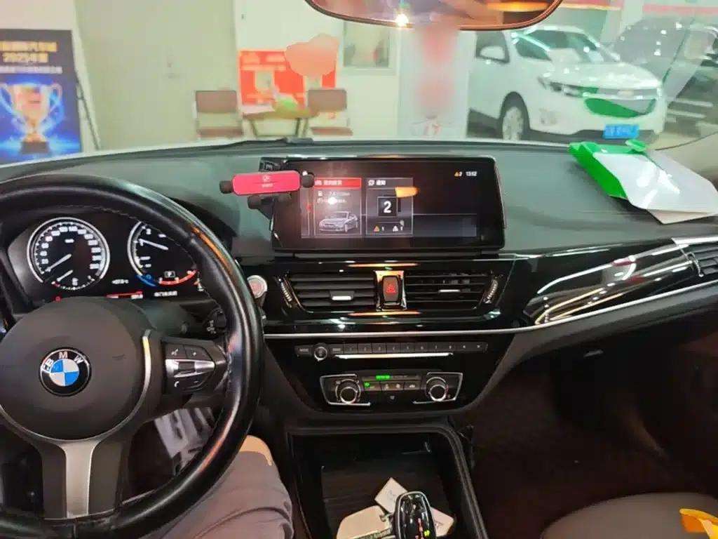 BMW 1 Series 2021 Facelift 120i M Sport Shadow Edition — миниатюра 10