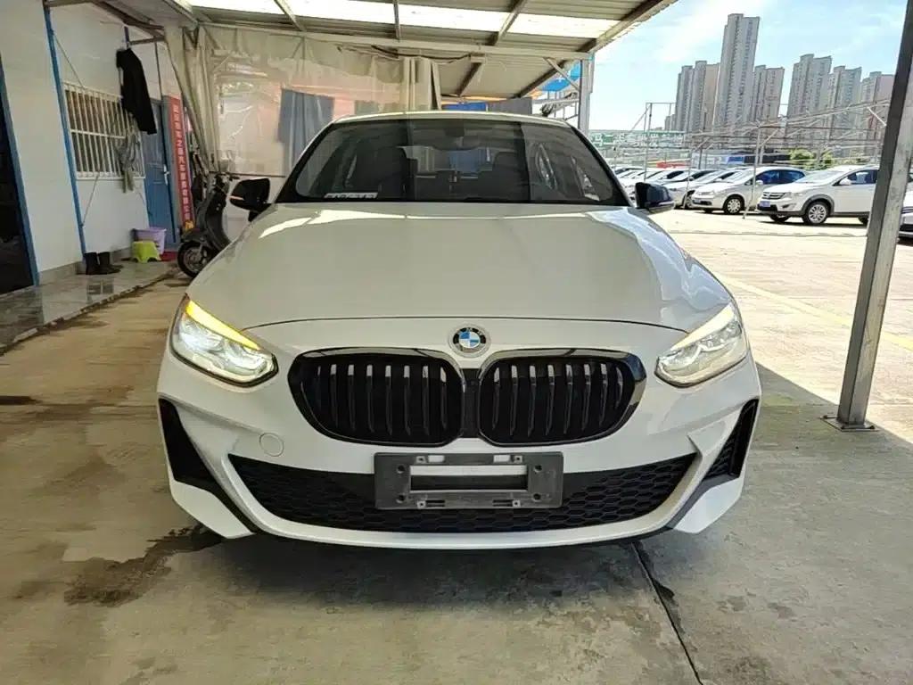 2021 BMW 1 Series 120i M Sport Shadow Edition — миниатюра 3